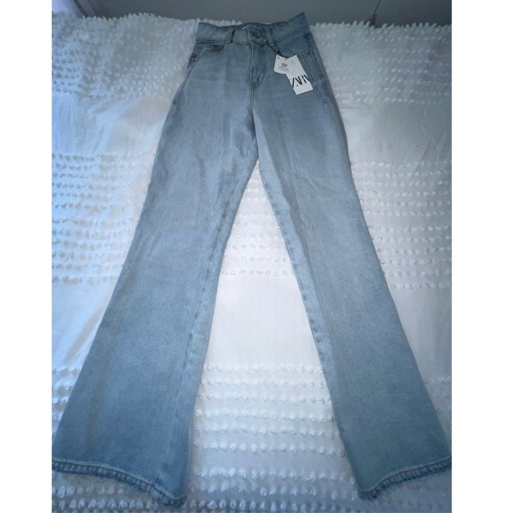 BRAND NEW NEVER WORN zara wide leg jeans with tags!